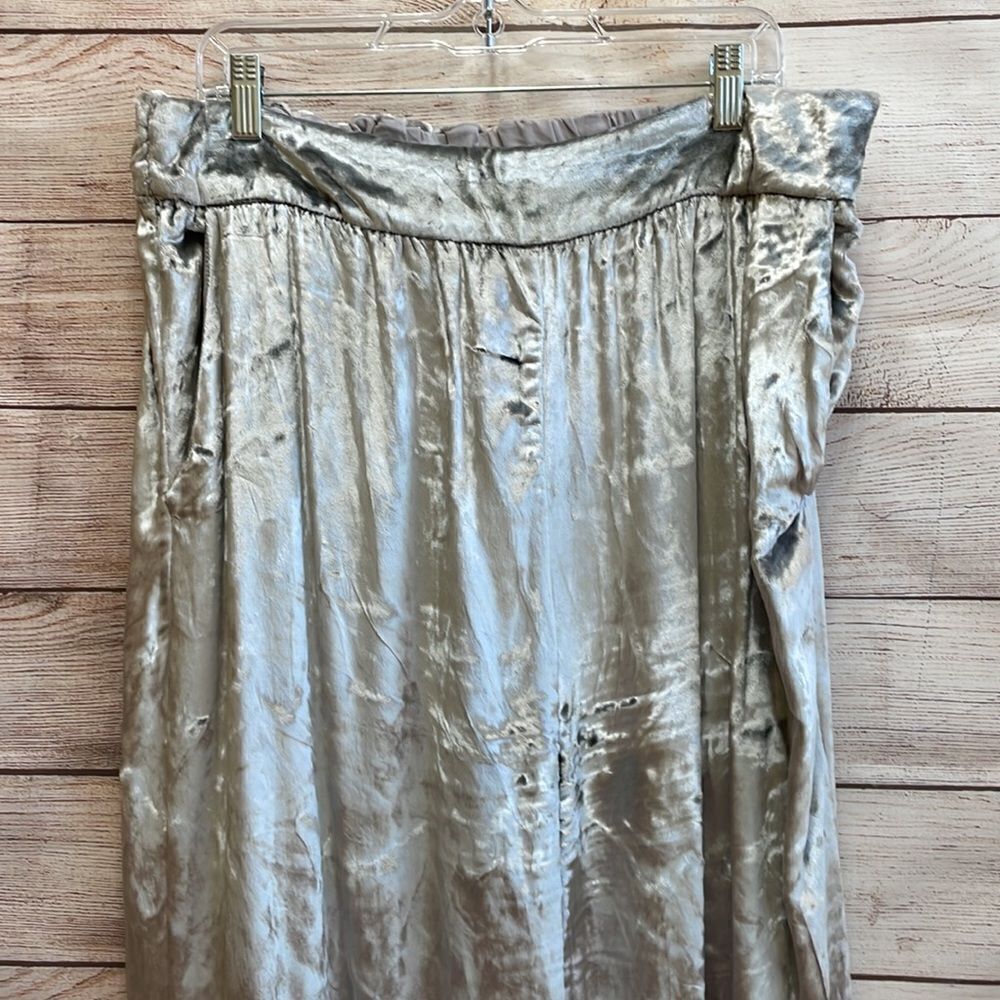MAEVE BY ANTHROPOLOGIE ANASTACIA VELVET WIDE LEG PANTS IN SILVER - Picture 2 of 9